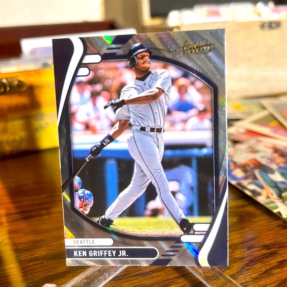 Ken Griffey Jr MINT - Picture 3 of 3